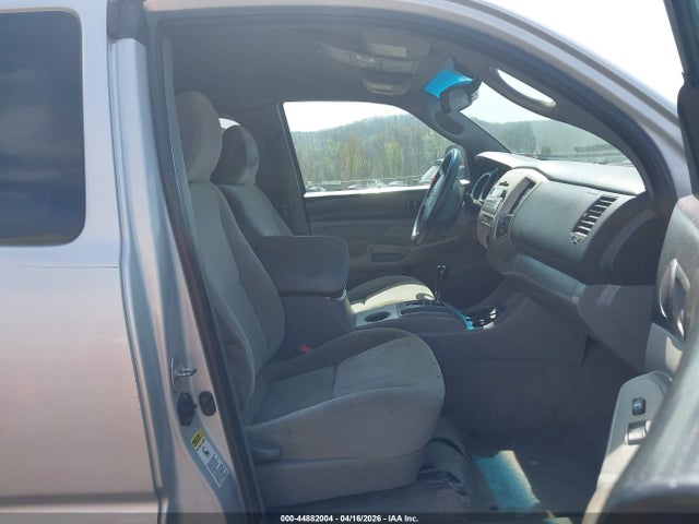 Toyota Tacoma Base V6