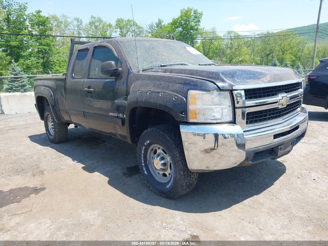 Salvage Chevrolet Silverado 2500 Image