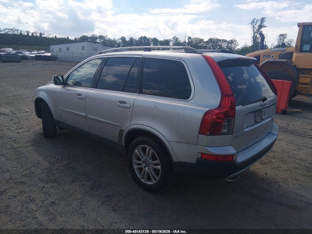 Volvo XC90 V8