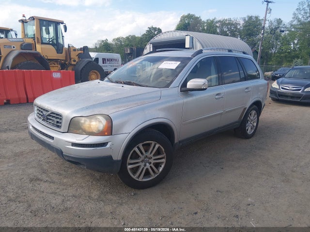 Volvo XC90 V8