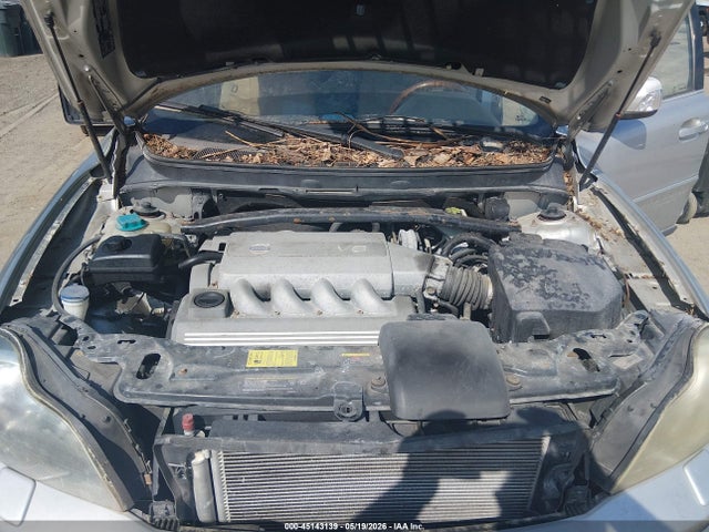 Volvo XC90 V8