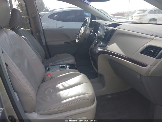 Toyota Sienna Xle V6 8 Passenger