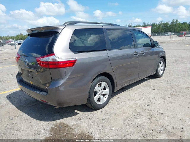 Toyota Sienna Le 8 Passenger