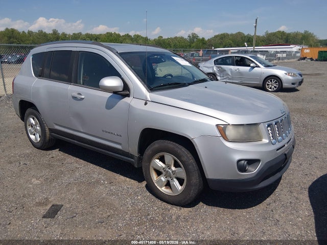 Salvage Jeep Compass Image