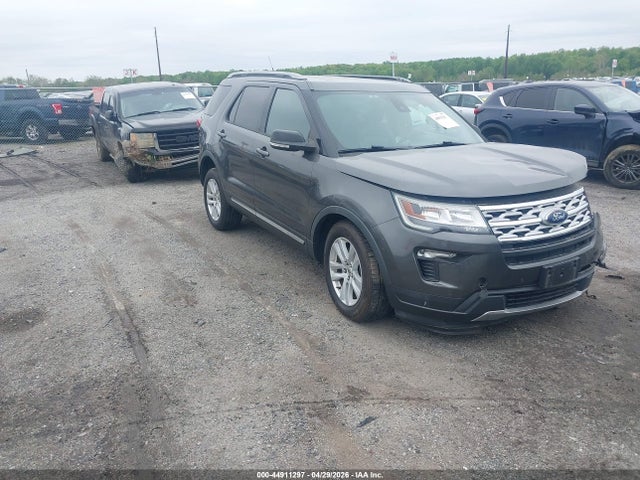 Salvage Ford Explorer Image