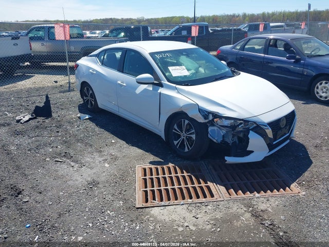 Salvage Nissan Sentra Image