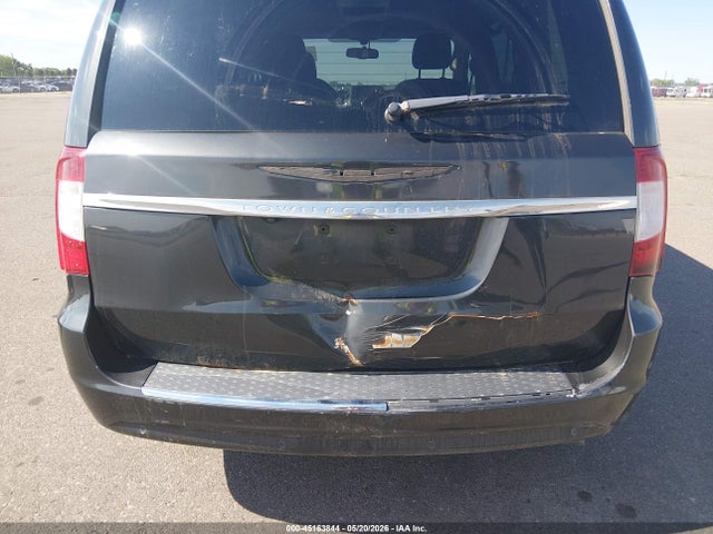 Chrysler Town & Country Touring-l