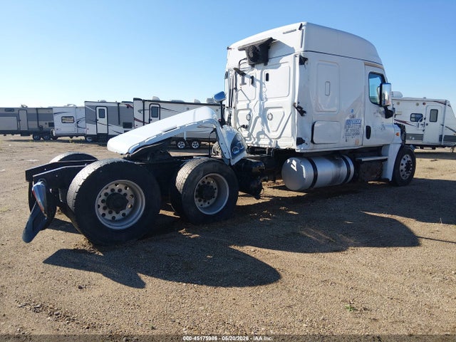 Freightliner Cascadia 125