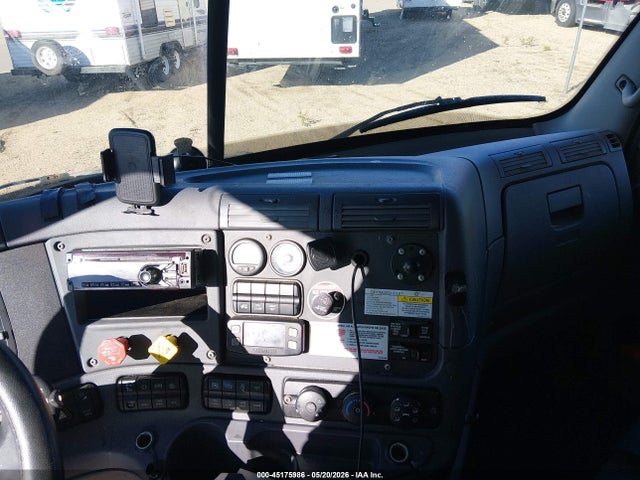 Freightliner Cascadia 125