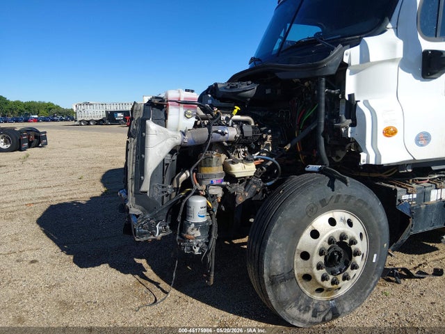 Freightliner Cascadia 125