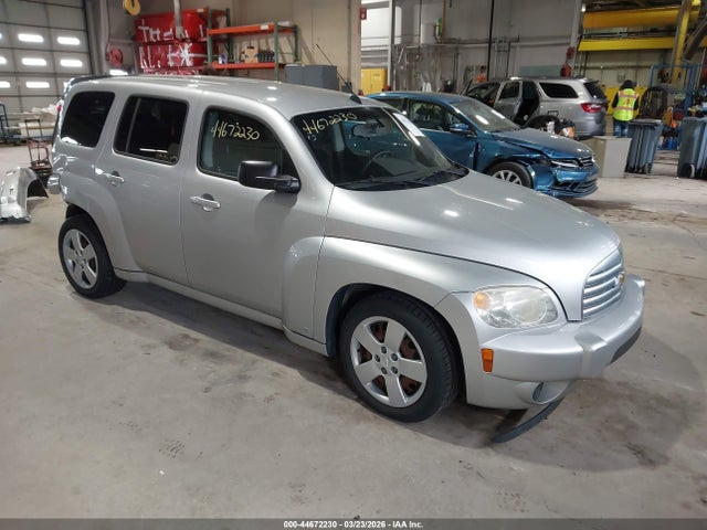 Salvage Chevrolet HHR Image