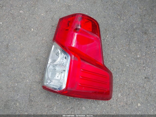 Nissan Titan Sv