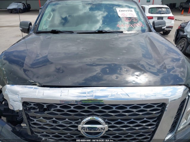 Nissan Titan Sv