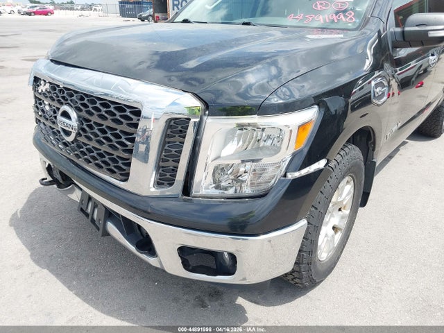 Nissan Titan Sv