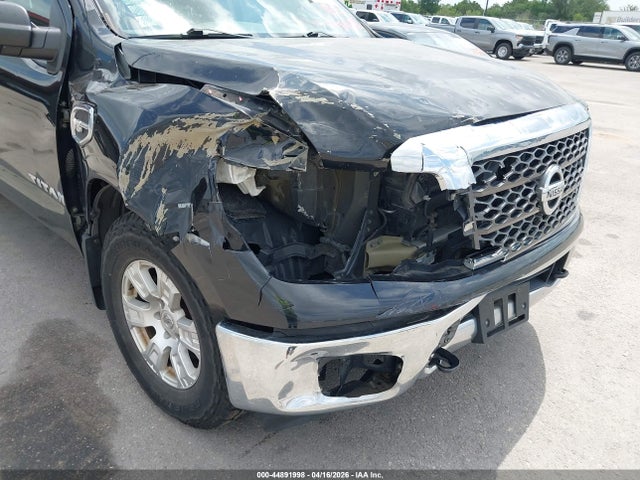 Nissan Titan Sv