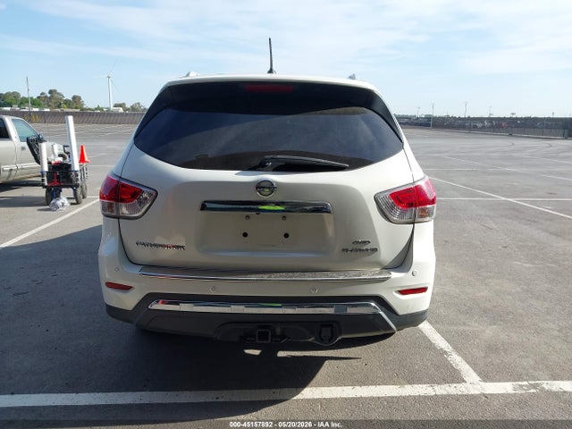 Nissan Pathfinder Platinum
