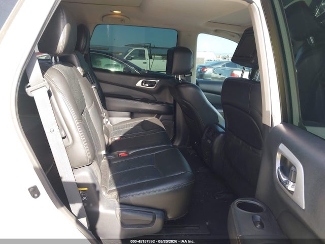 Nissan Pathfinder Platinum