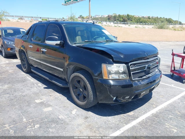Salvage Chevrolet Avalanche 1500 Image