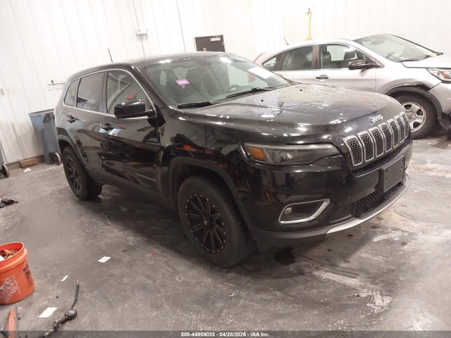 Salvage Jeep Cherokee Image