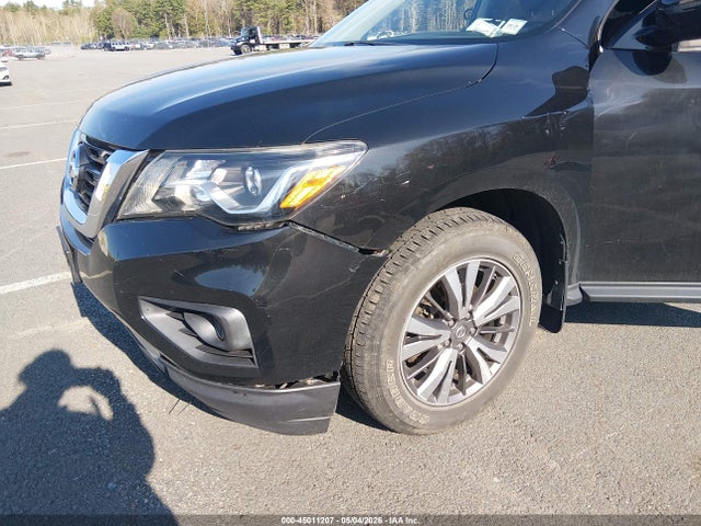 Nissan Pathfinder S