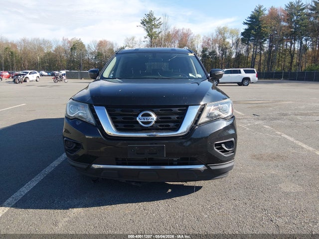 Nissan Pathfinder S