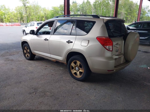 Toyota RAV4 Base V6