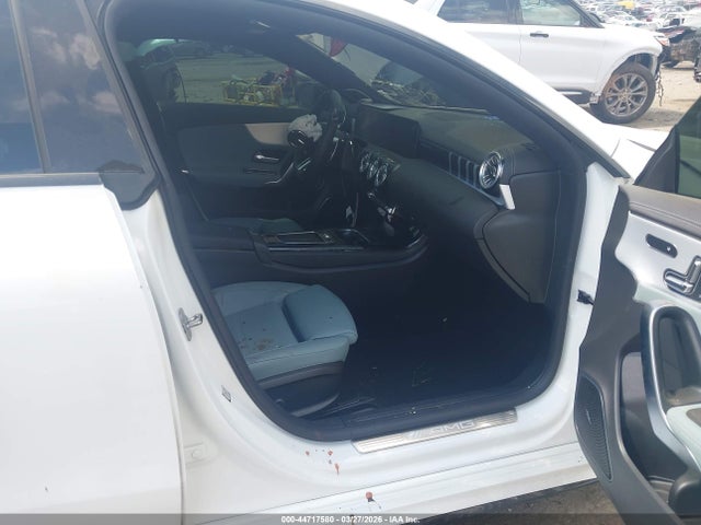 Mercedes-Benz Cla-class 4matic