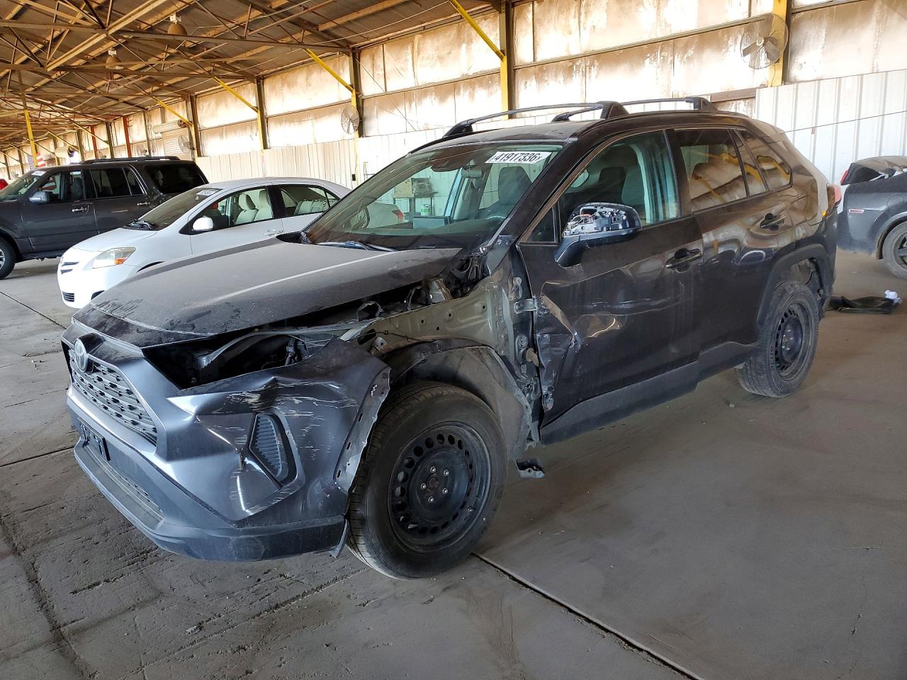 Salvage Toyota RAV4 Image