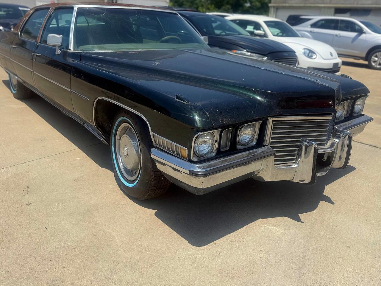 Salvage Cadillac Fleetwood Image