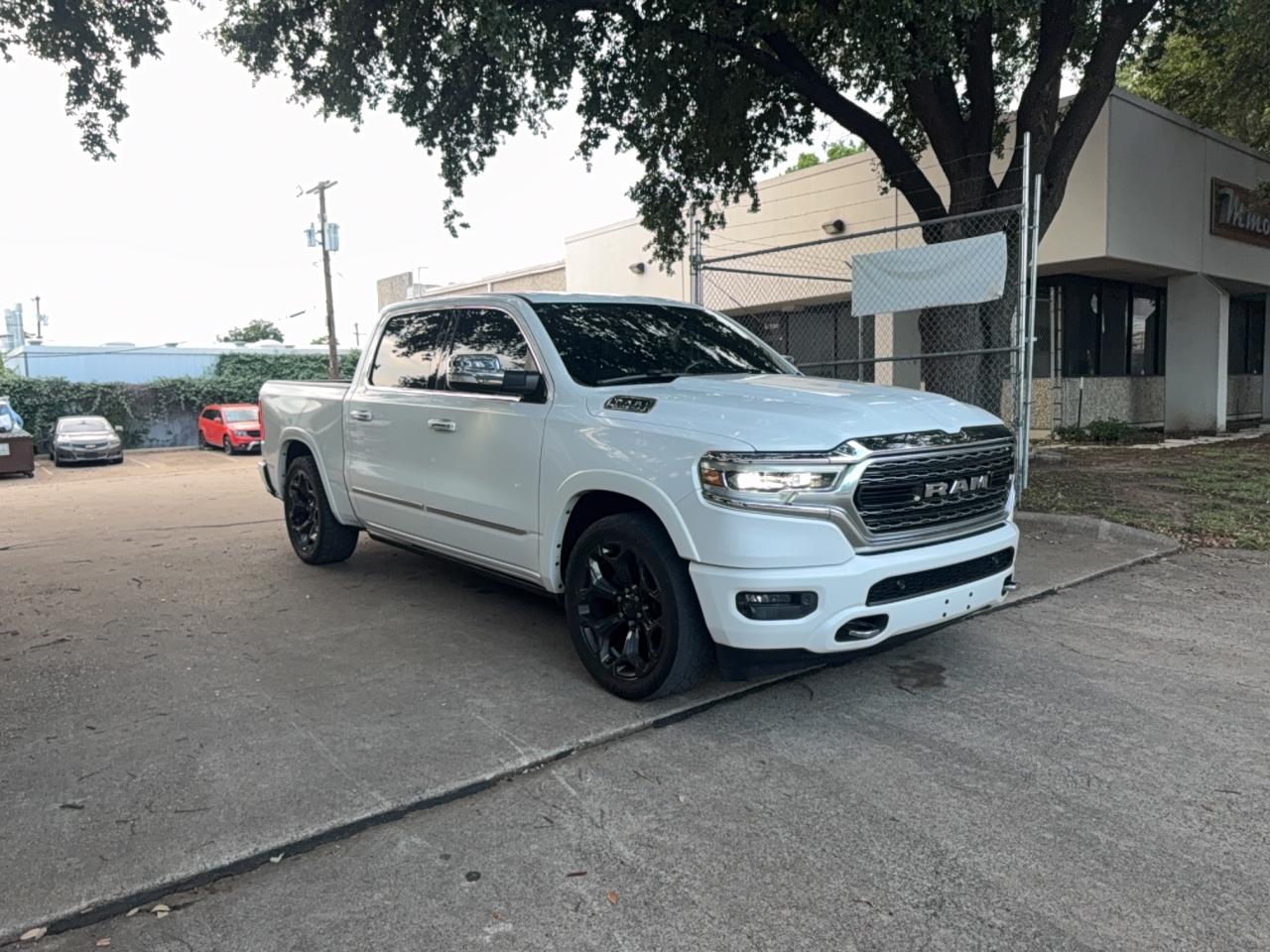 Salvage Ram 1500 Image