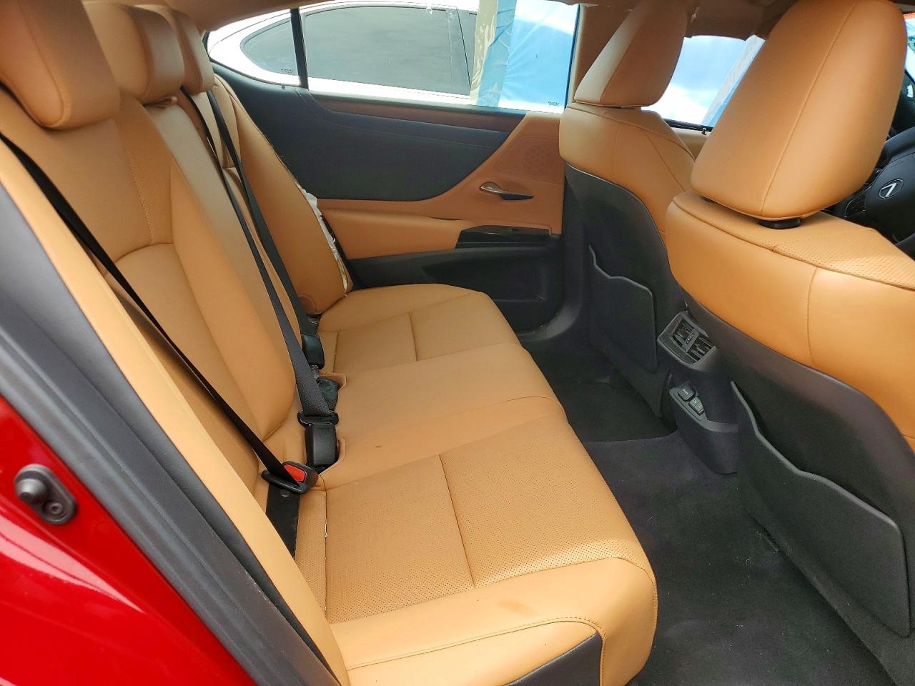 Lexus Es F Sport Design