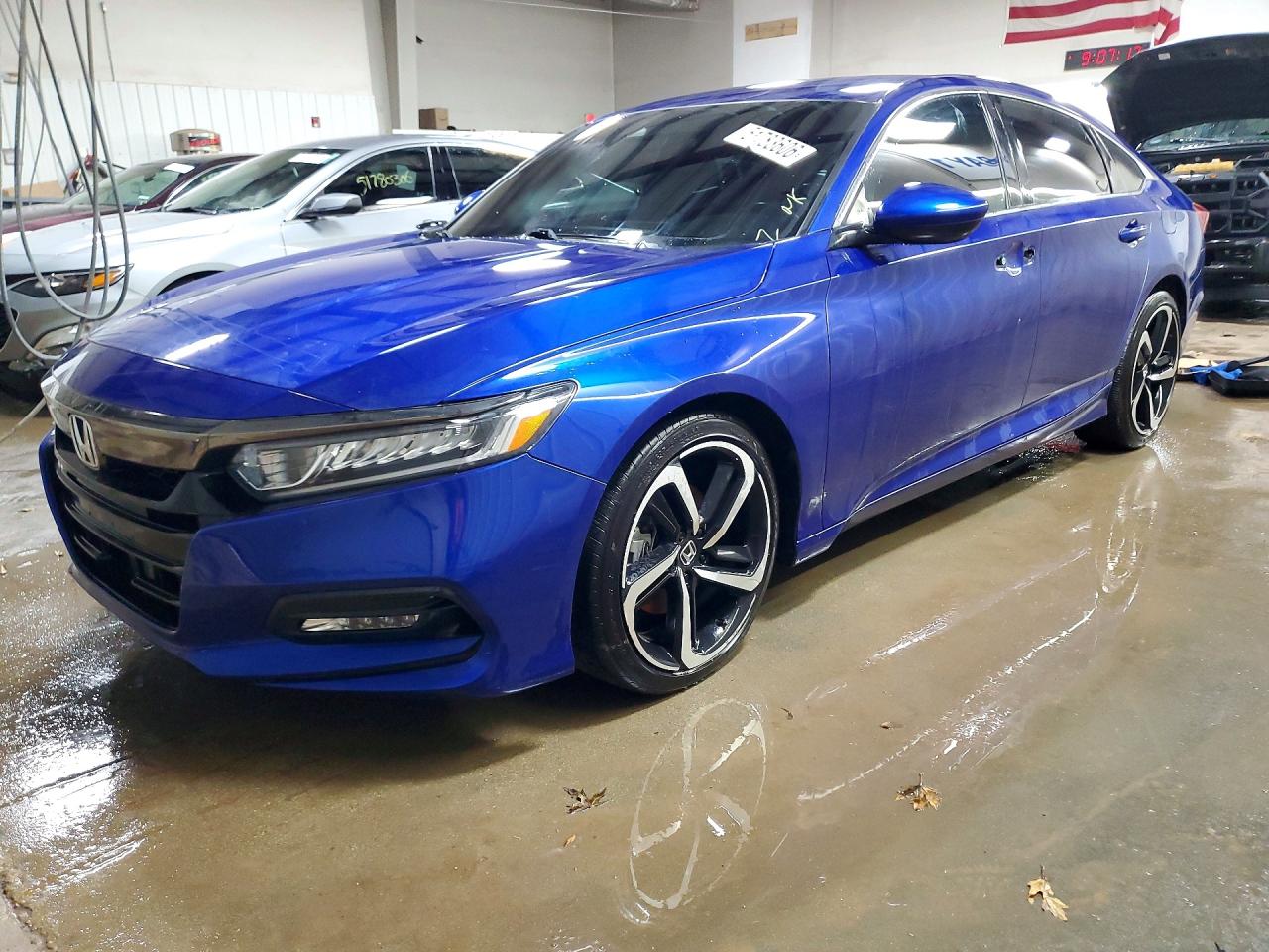 Salvage Honda Accord Image
