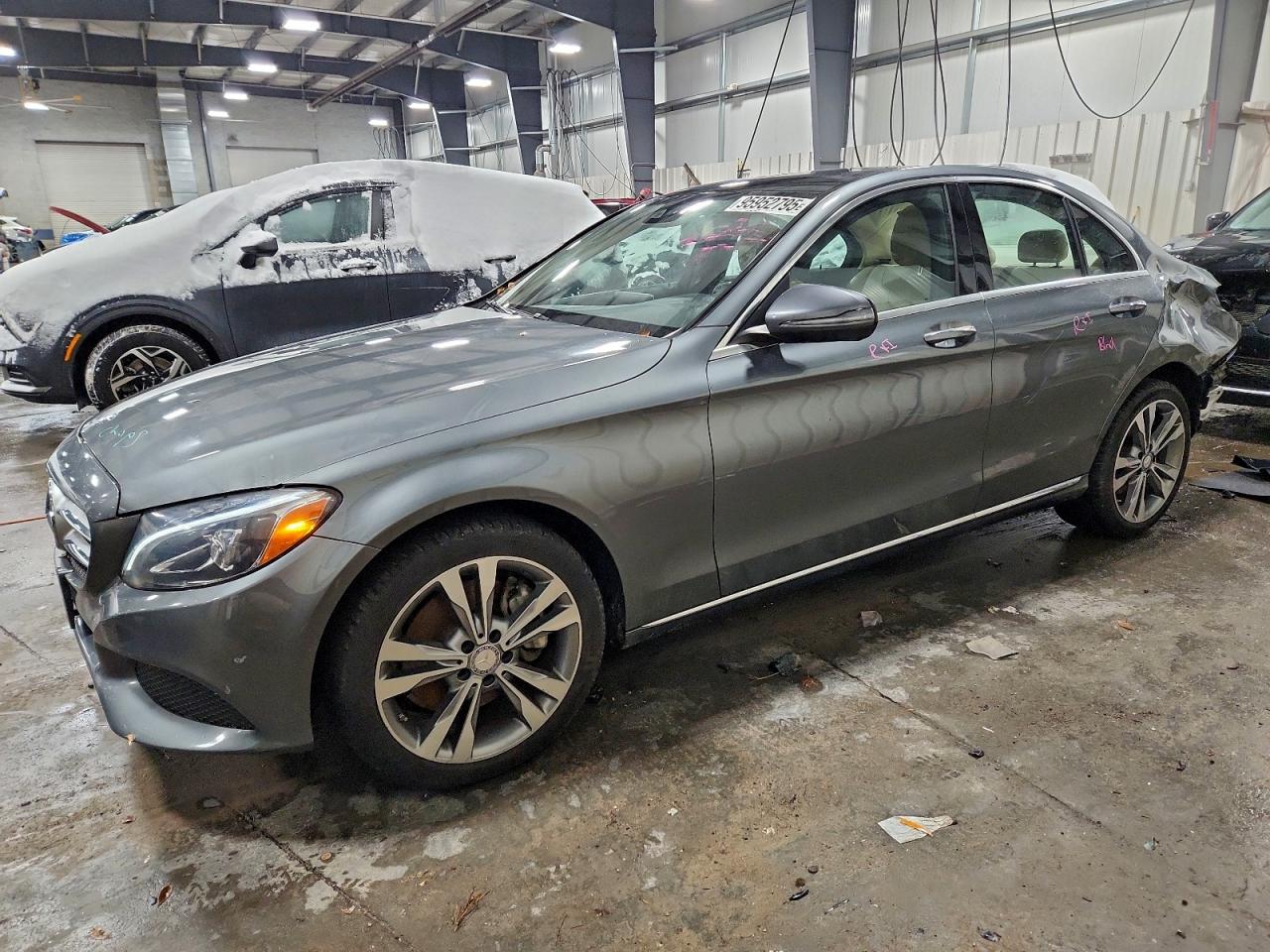 Salvage Mercedes-Benz C-Class Image