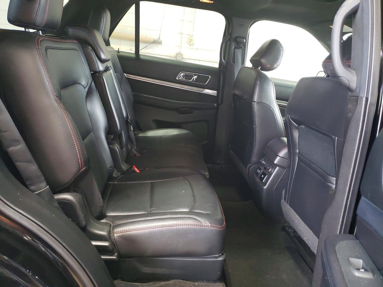 Ford Explorer Sport