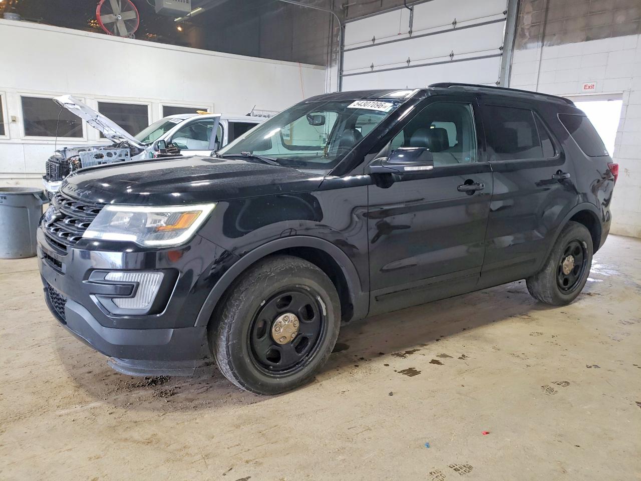 Salvage Ford Explorer Image