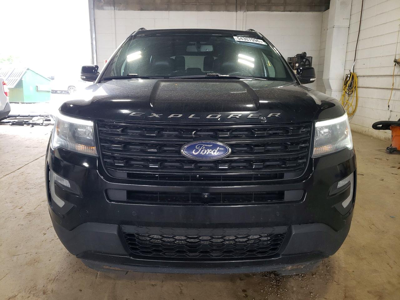 Ford Explorer Sport