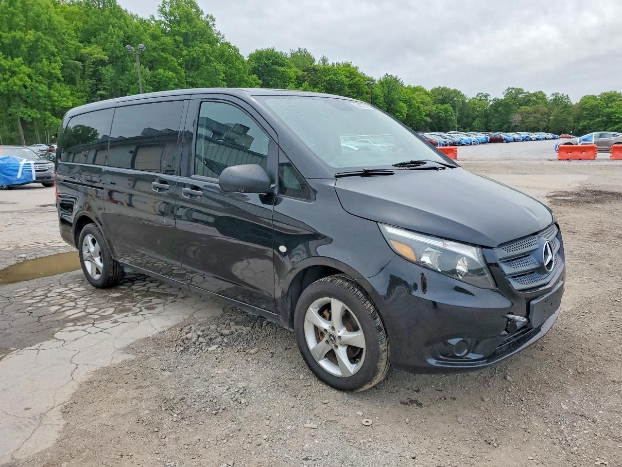 Mercedes-Benz Metris
