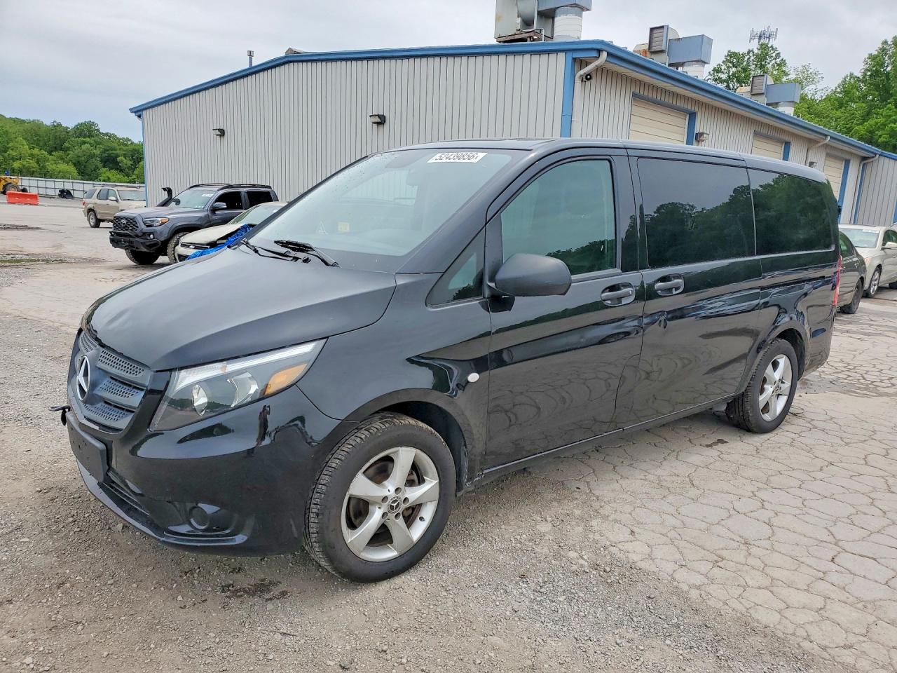Salvage Mercedes-Benz Metris Image