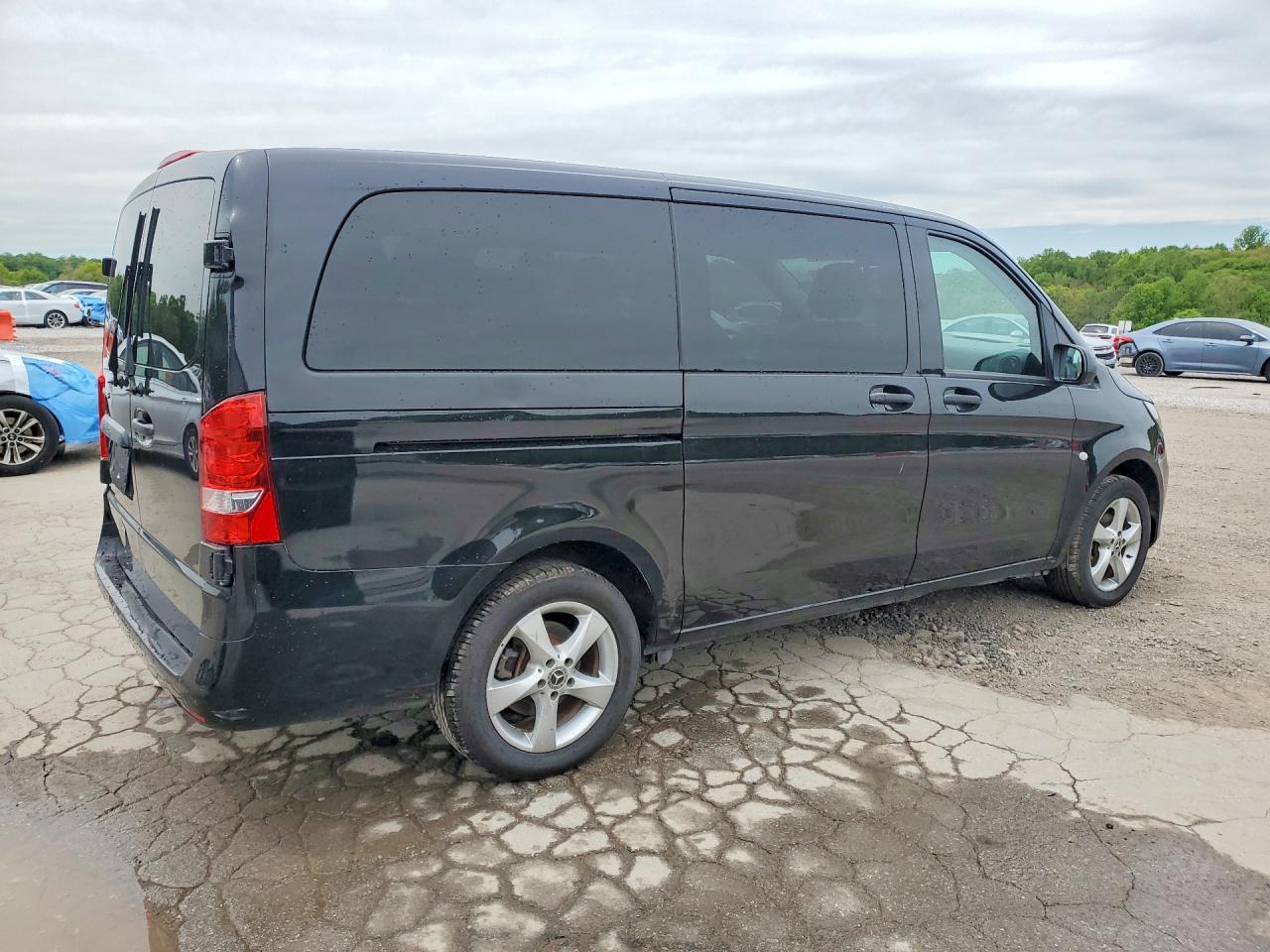 Mercedes-Benz Metris
