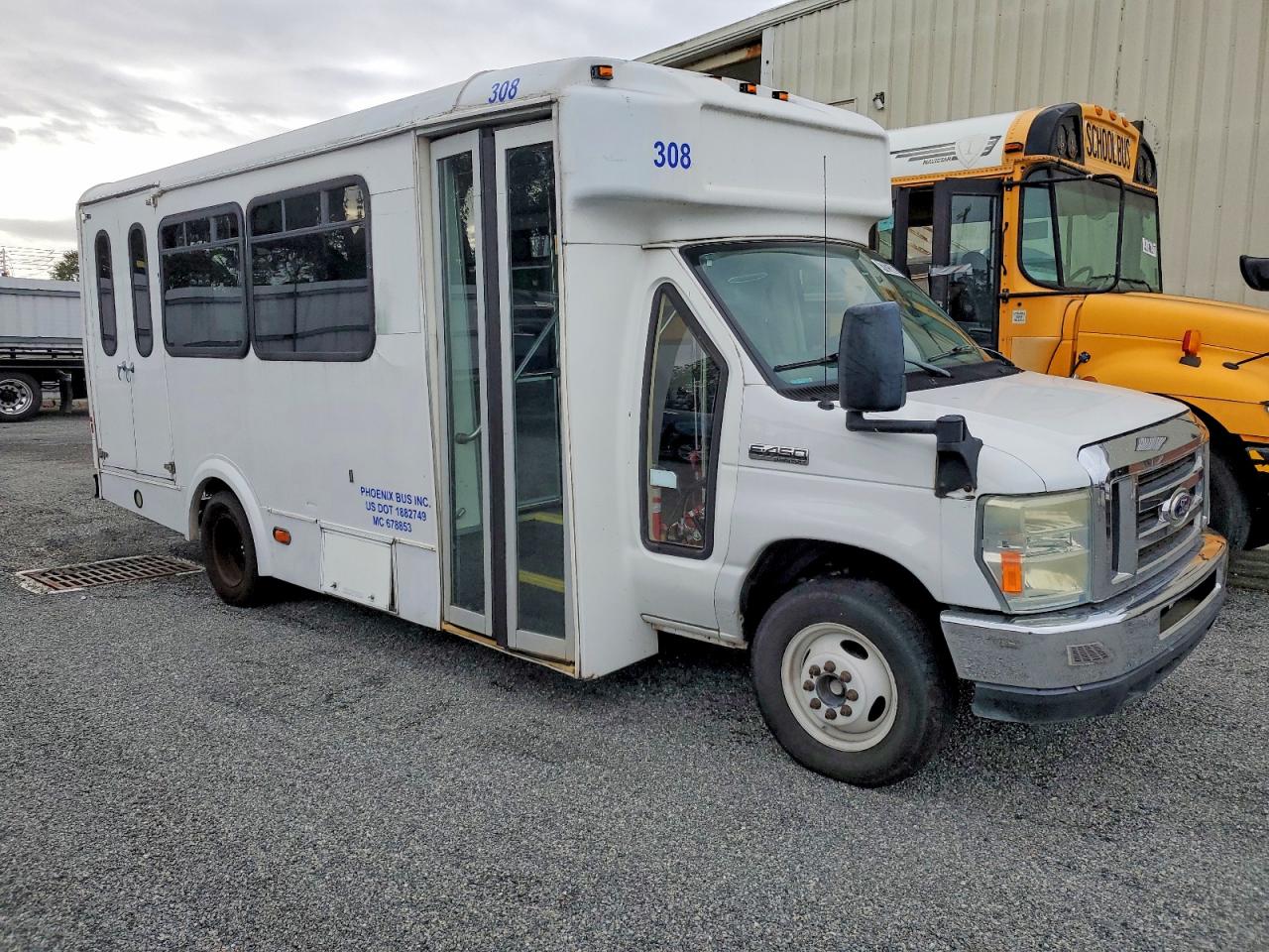 Salvage Ford Econoline Image