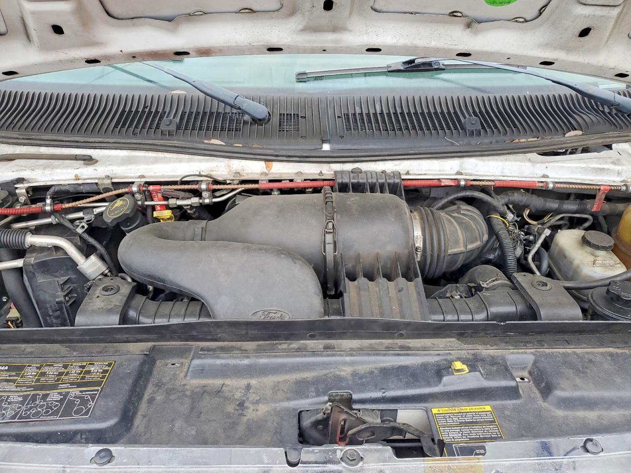 Ford Econoline E450 Super Duty Cutaway Van