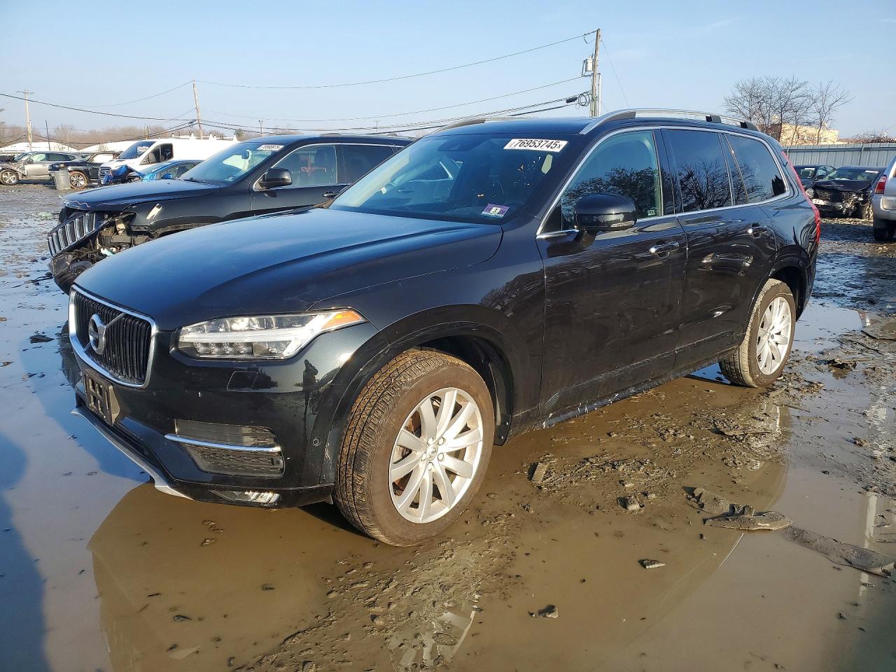 Salvage Volvo XC90 Image