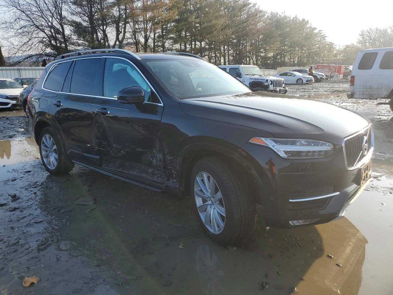 Volvo XC90 T6