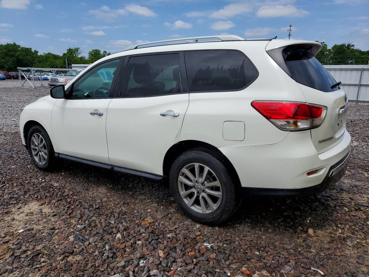 Nissan Pathfinder S