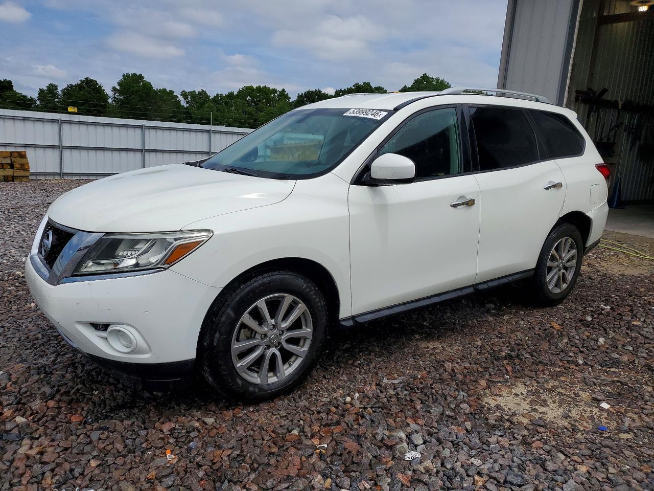 Salvage Nissan Pathfinder Image