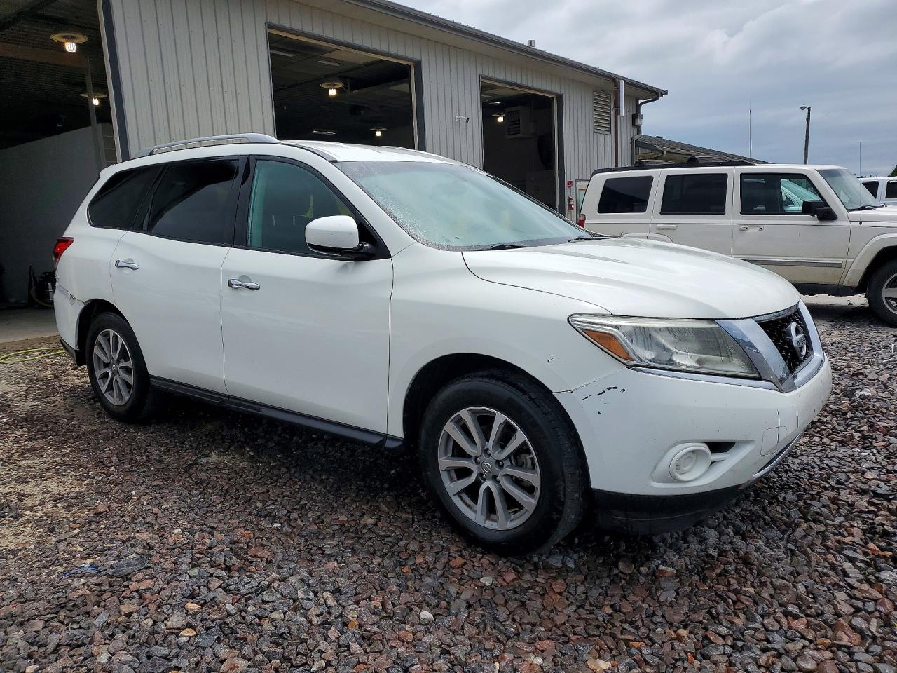 Nissan Pathfinder S