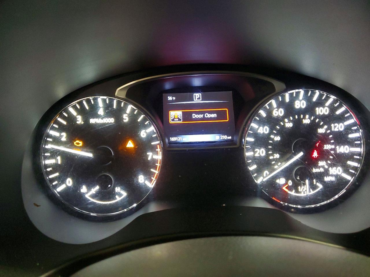 Nissan Pathfinder S