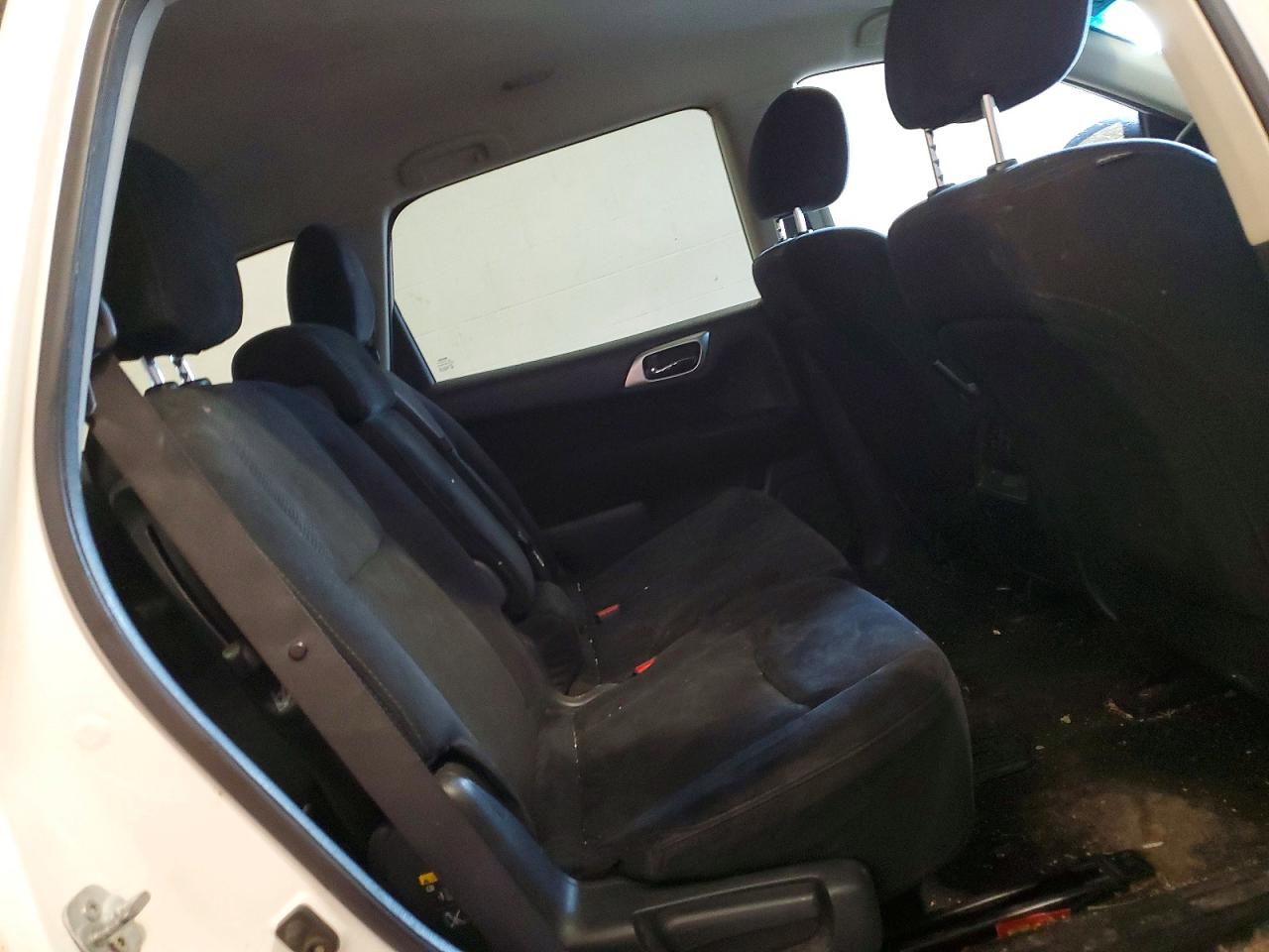 Nissan Pathfinder S
