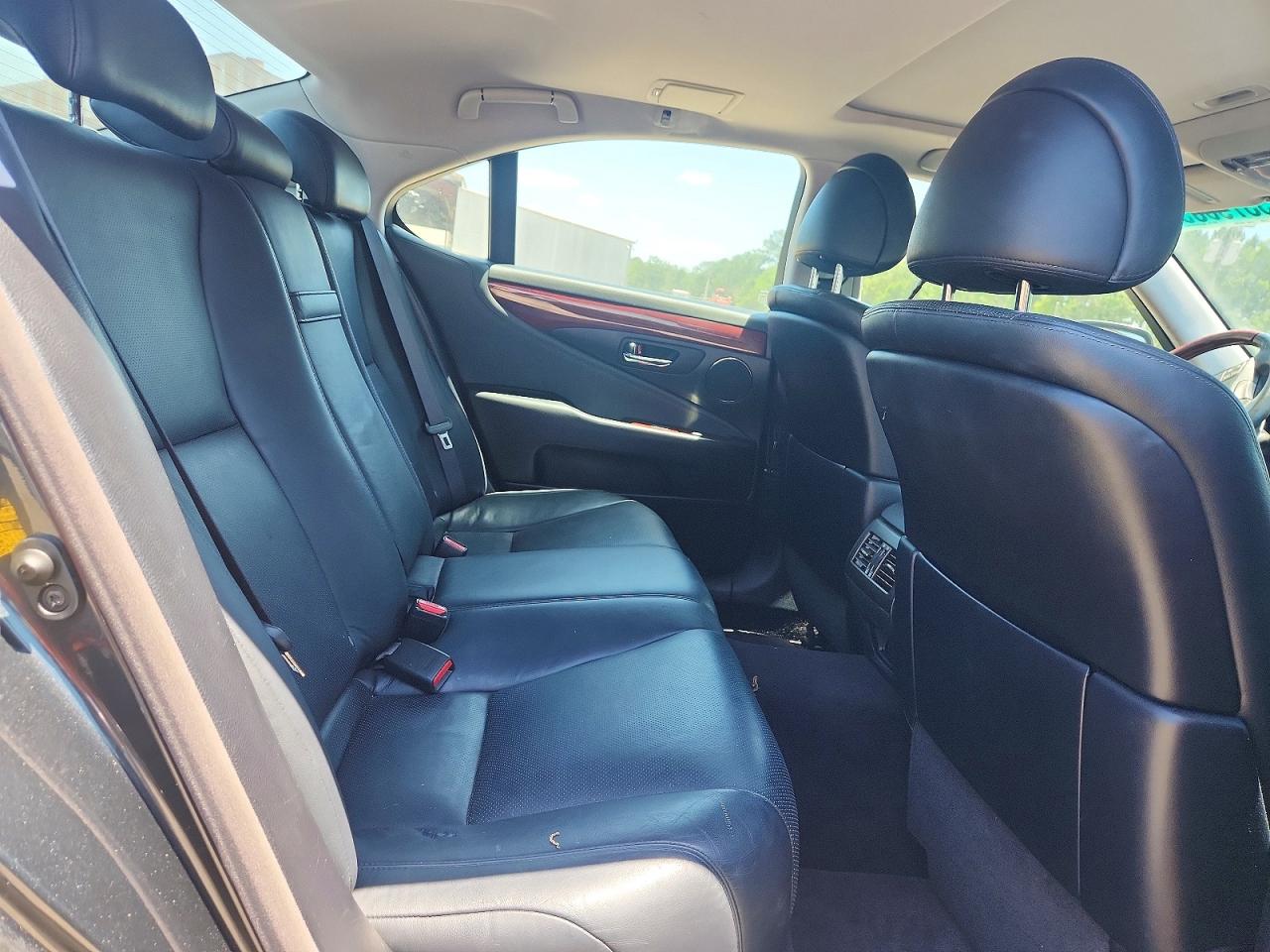 Lexus LS 460