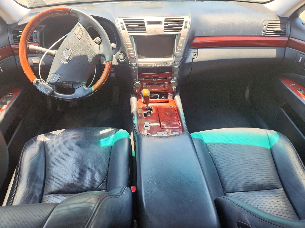 Lexus LS 460